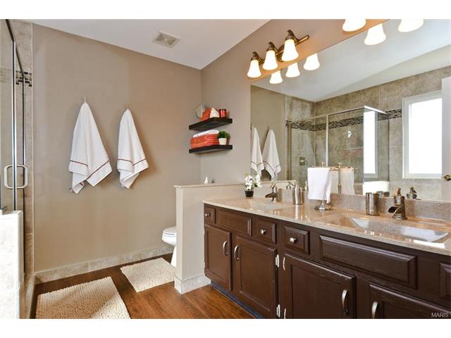 1012 Columbard Dr, Ballwin, MO 63021 photo 18
