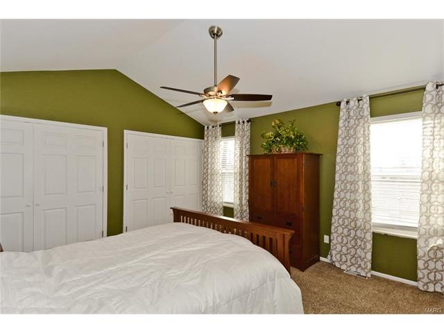 1012 Columbard Dr, Ballwin, MO 63021 photo 15