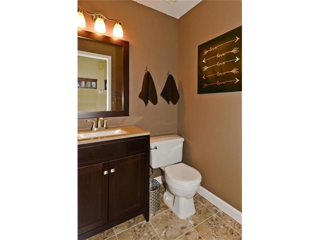 1012 Columbard Dr, Ballwin, MO 63021 photo 14