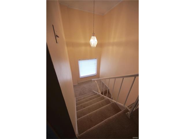 136 Carmel Woods Dr, Ellisville, MO 63021 photo 6