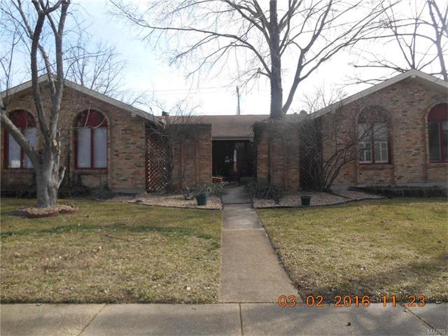 812 Windmill Dr, Ballwin, MO 63011 photo 1