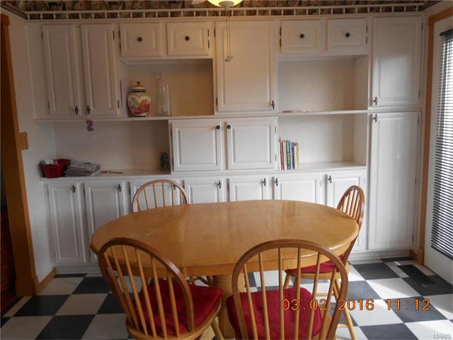 812 Windmill Dr, Ballwin, MO 63011 photo 5