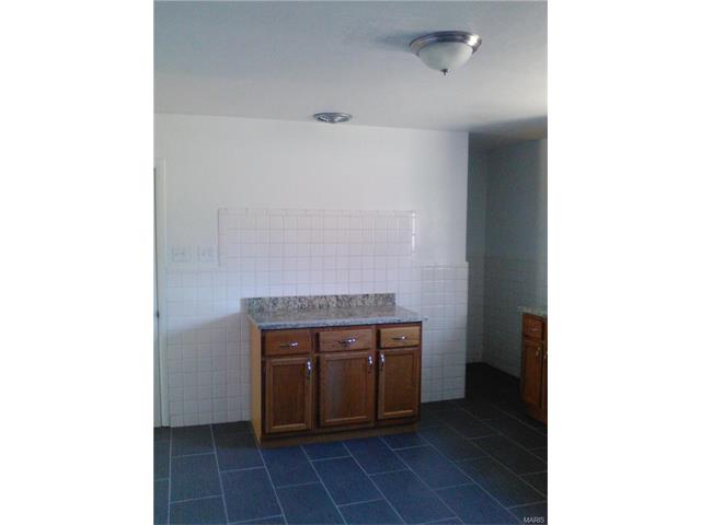 3375 Adie Rd, Saint Ann, MO 63074 photo 6