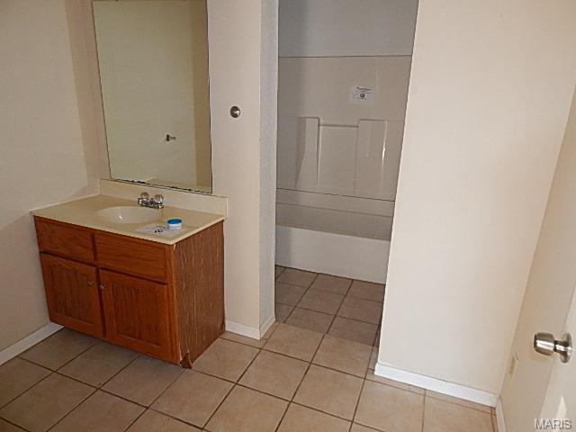 3741 Saint Gregory, Saint Ann, MO 63074 photo 3