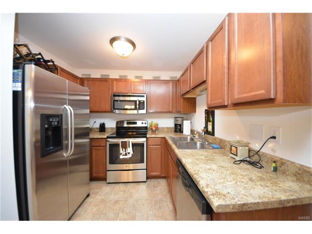 434 Wild Oak Dr, O'fallon, MO 63368 photo 5