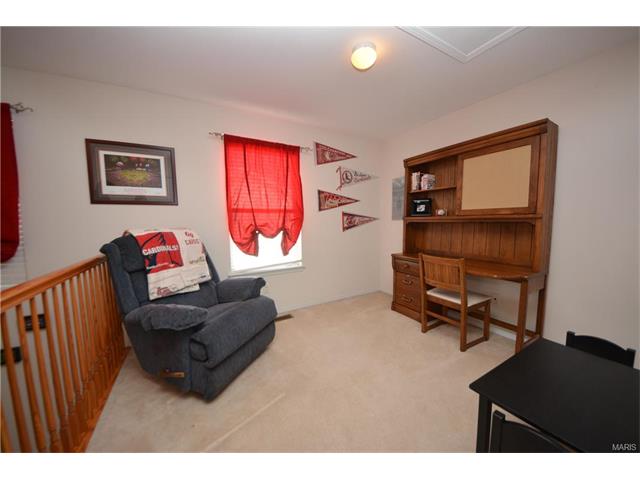 234 Tyndale Dr, O'fallon, MO 63366 photo 10