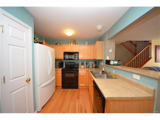 234 Tyndale Dr, O'fallon, MO 63366 photo 5