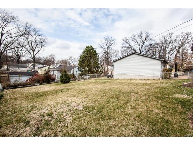 329 Sulphur Spring Rd, Ballwin, MO 63021 photo 17