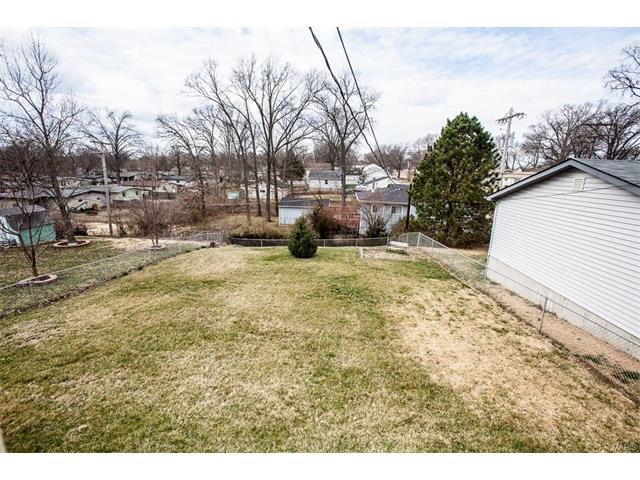329 Sulphur Spring Rd, Ballwin, MO 63021 photo 16