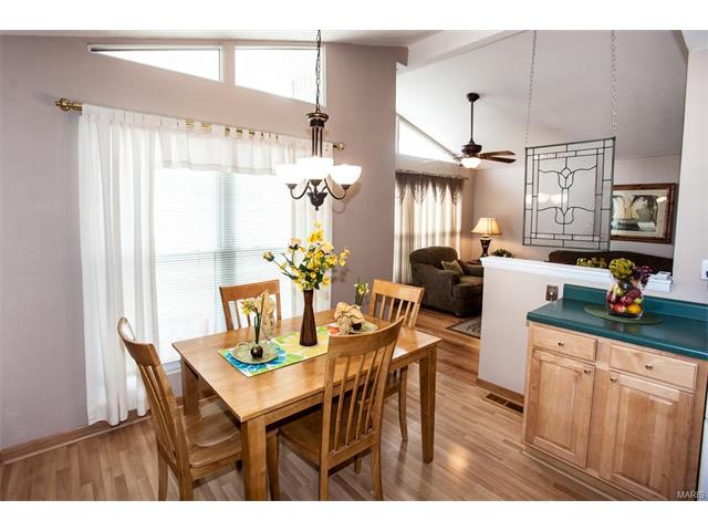 329 Sulphur Spring Rd, Ballwin, MO 63021 photo 3