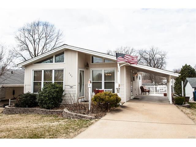 329 Sulphur Spring Rd, Ballwin, MO 63021 photo 1