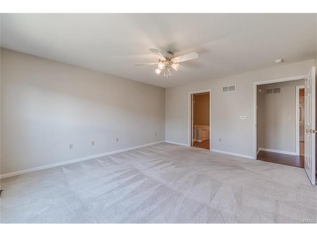 692 Hawk Run Dr, O'fallon, MO 63368 photo 16