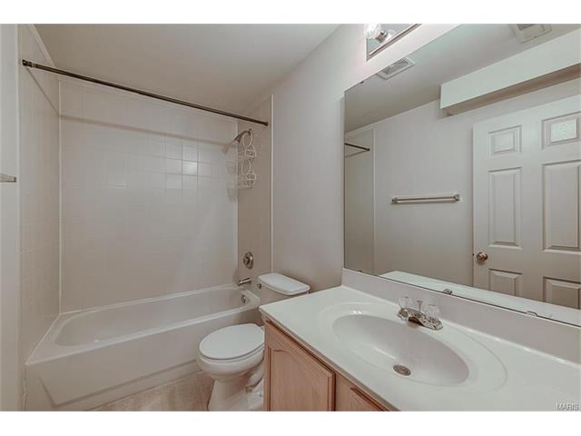 692 Hawk Run Dr, O'fallon, MO 63368 photo 20