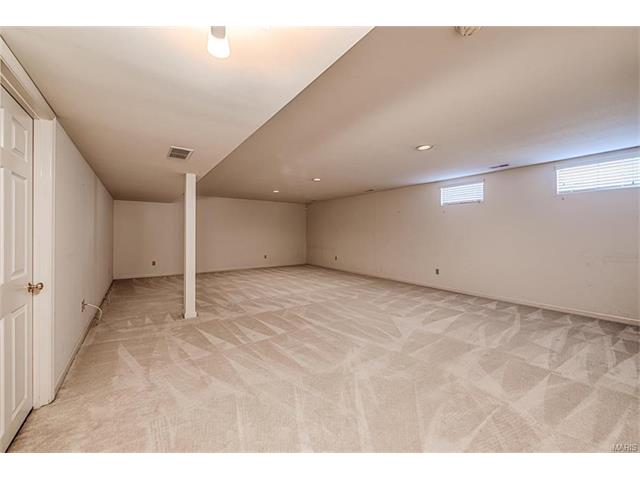 692 Hawk Run Dr, O'fallon, MO 63368 photo 18