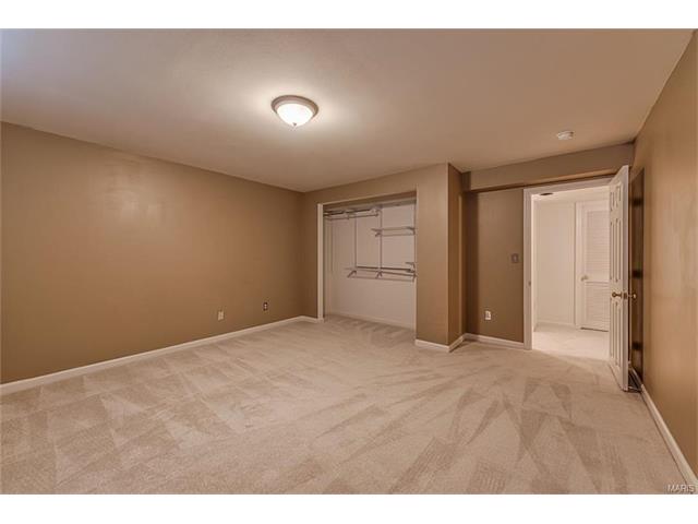 692 Hawk Run Dr, O'fallon, MO 63368 photo 19