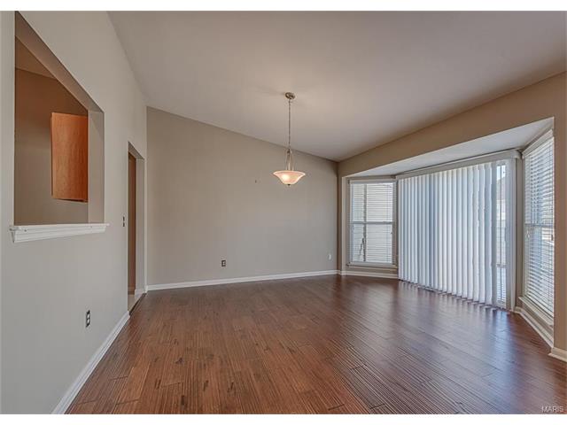 692 Hawk Run Dr, O'fallon, MO 63368 photo 6
