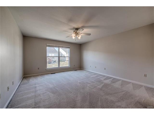 692 Hawk Run Dr, O'fallon, MO 63368 photo 10