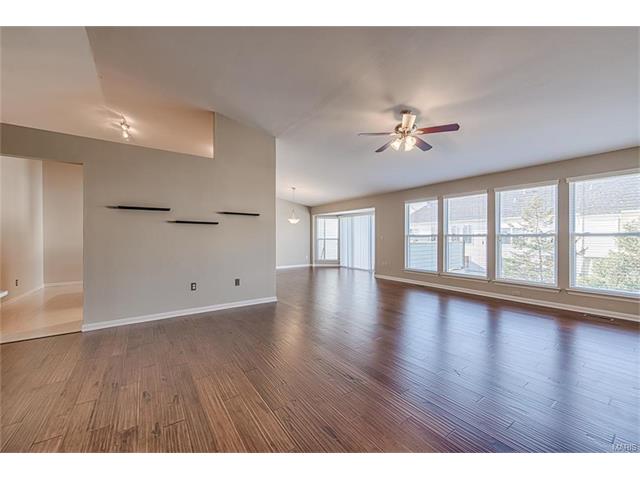 692 Hawk Run Dr, O'fallon, MO 63368 photo 4