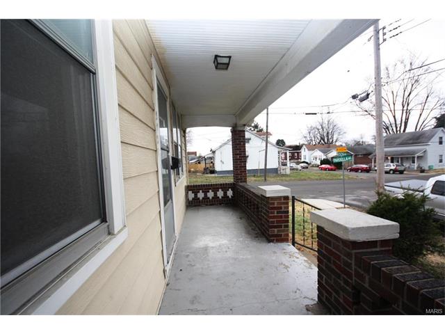 3701 Risch Ave, Saint Louis, MO 63125 photo 2