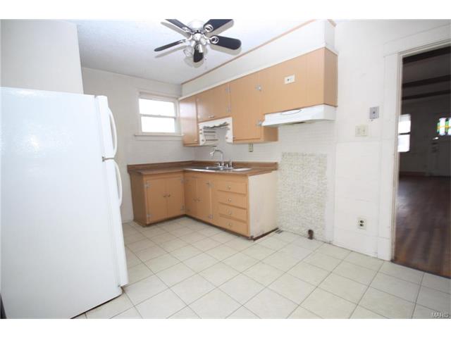3701 Risch Ave, Saint Louis, MO 63125 photo 5