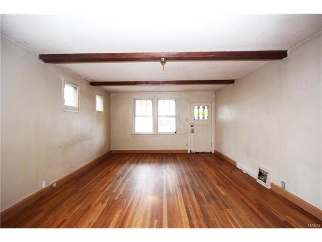 3701 Risch Ave, Saint Louis, MO 63125 photo 4