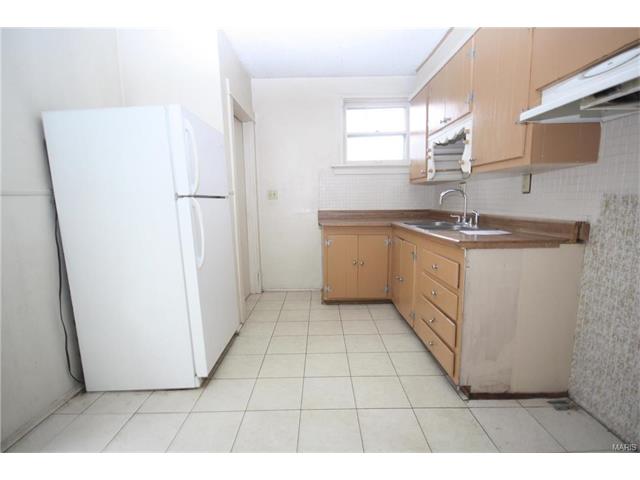 3701 Risch Ave, Saint Louis, MO 63125 photo 6