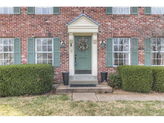 304 Fox Briar Ln, Ballwin, MO 63021 photo 4