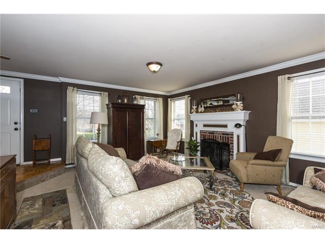 304 Fox Briar Ln, Ballwin, MO 63021 photo 11