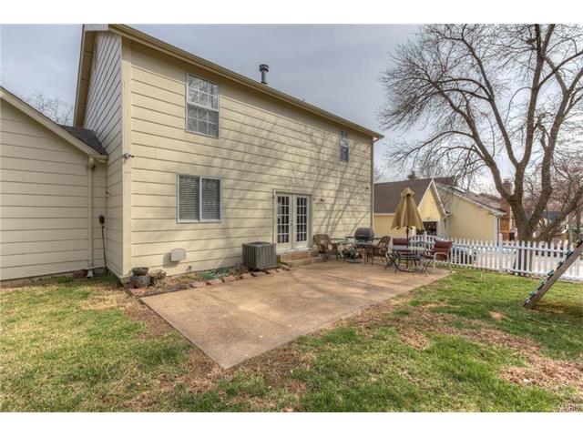 304 Fox Briar Ln, Ballwin, MO 63021 photo 25