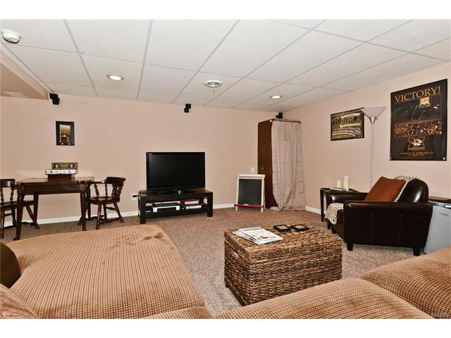 211 Ballyshannon Ct, Ballwin, MO 63021 photo 19