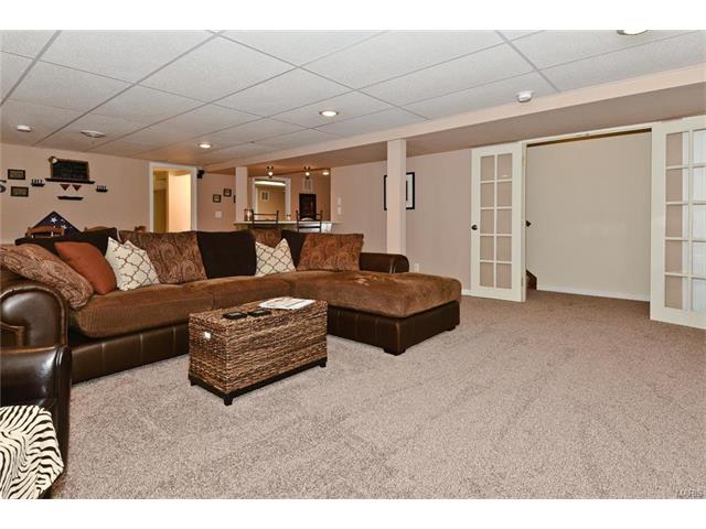211 Ballyshannon Ct, Ballwin, MO 63021 photo 20