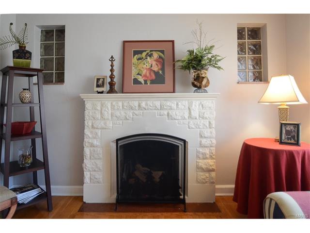 2 Springbrook Pl, Saint Louis, MO 63119 photo 4