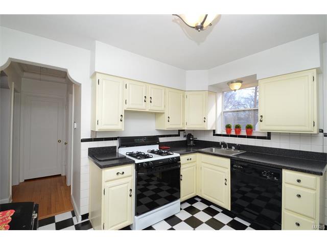 2 Springbrook Pl, Saint Louis, MO 63119 photo 5