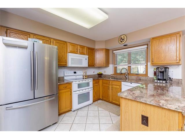511 Fox Pointe, Saint Charles, MO 63304 photo 16