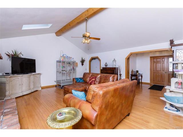 511 Fox Pointe, Saint Charles, MO 63304 photo 8