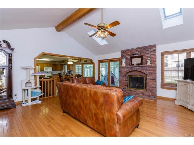 511 Fox Pointe, Saint Charles, MO 63304 photo 10