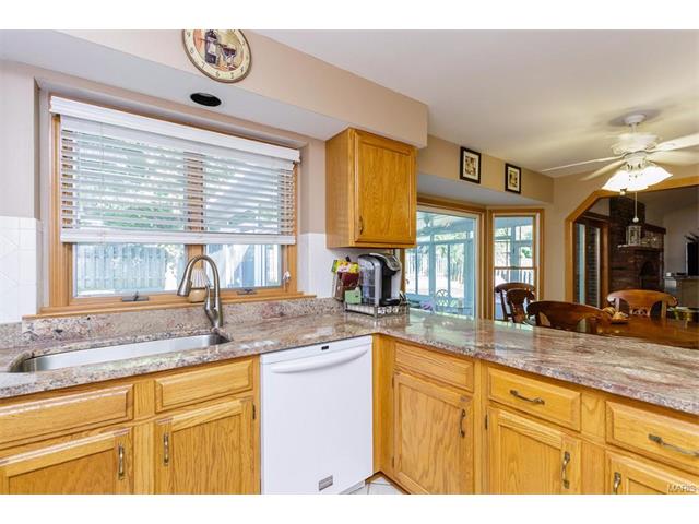 511 Fox Pointe, Saint Charles, MO 63304 photo 18