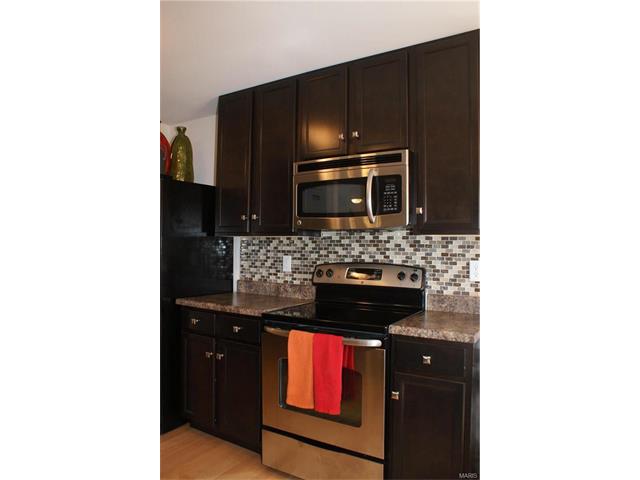 206 Springbeach Dr, O'fallon, MO 63368 photo 7