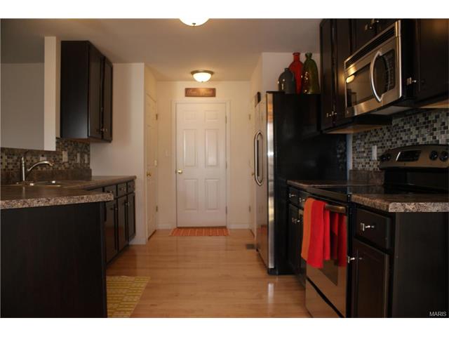 206 Springbeach Dr, O'fallon, MO 63368 photo 5