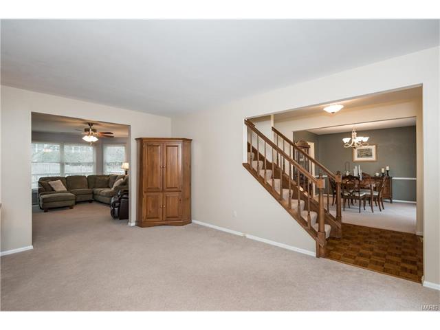 1593 Sycamore Meadows Dr, Ballwin, MO 63021 photo 5