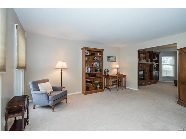 1593 Sycamore Meadows Dr, Ballwin, MO 63021 photo 3