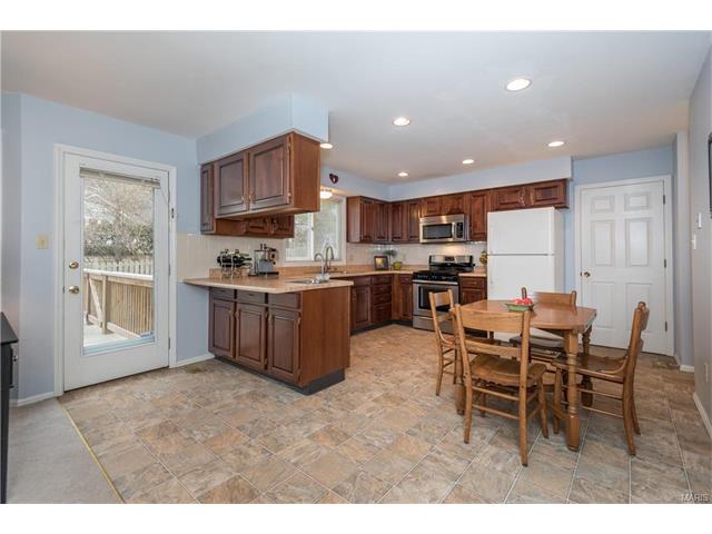 1593 Sycamore Meadows Dr, Ballwin, MO 63021 photo 11