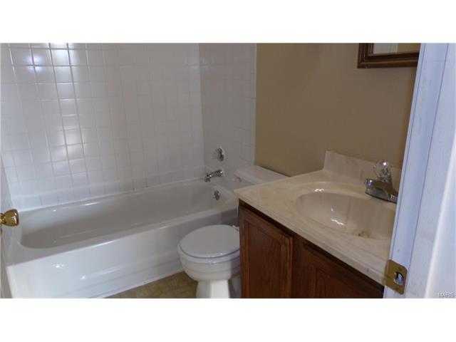 1266 White Hawk Dr, O'fallon, MO 63366 photo 9