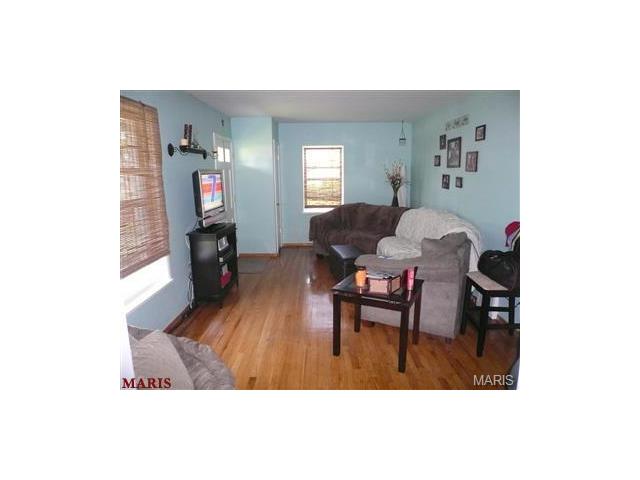 7100 Heege Rd, Saint Louis, MO 63123 photo 5