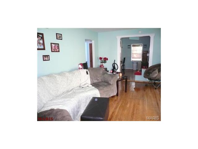 7100 Heege Rd, Saint Louis, MO 63123 photo 6