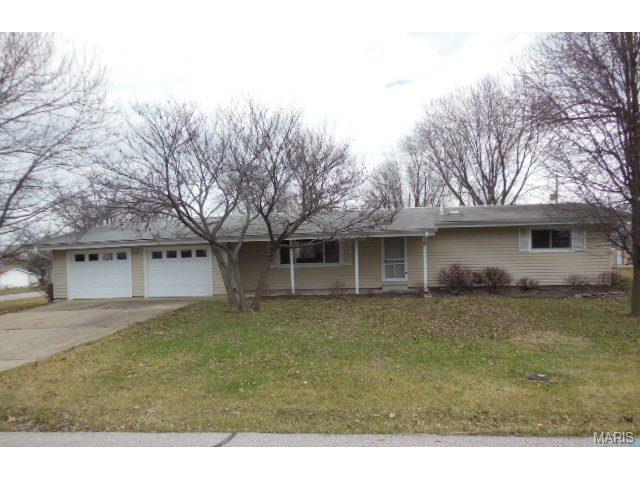 2 S Perry Cir, O'fallon, MO 63366 photo 1