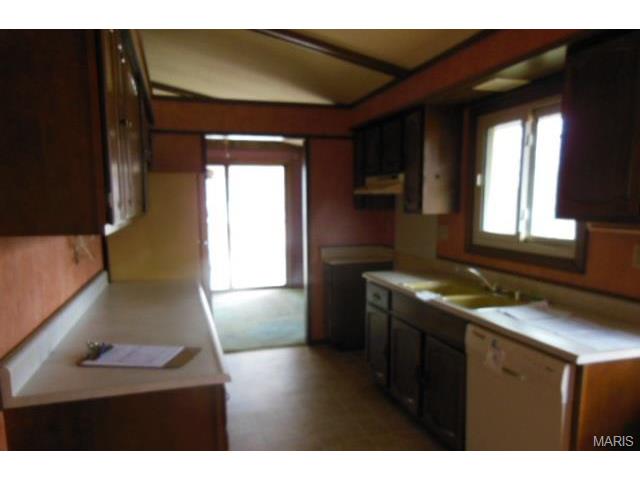 2 S Perry Cir, O'fallon, MO 63366 photo 7