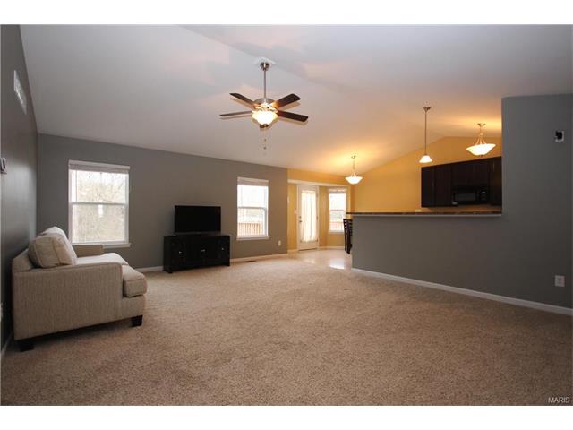 601 Falling Brook Dr, O'fallon, MO 63366 photo 6
