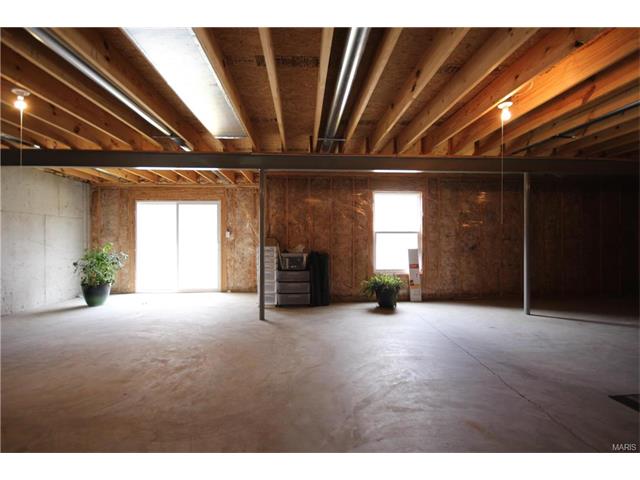 601 Falling Brook Dr, O'fallon, MO 63366 photo 17