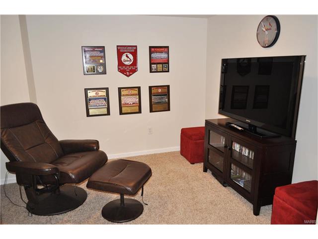 466 Coachgate, Ballwin, MO 63021 photo 18